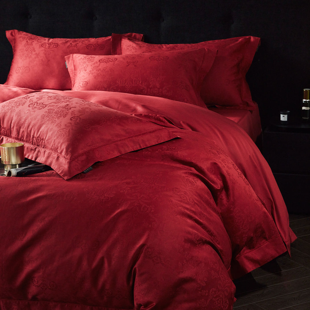 Premium bedding set made of cotton satin with subtle jacquard embossing and concealed zipper