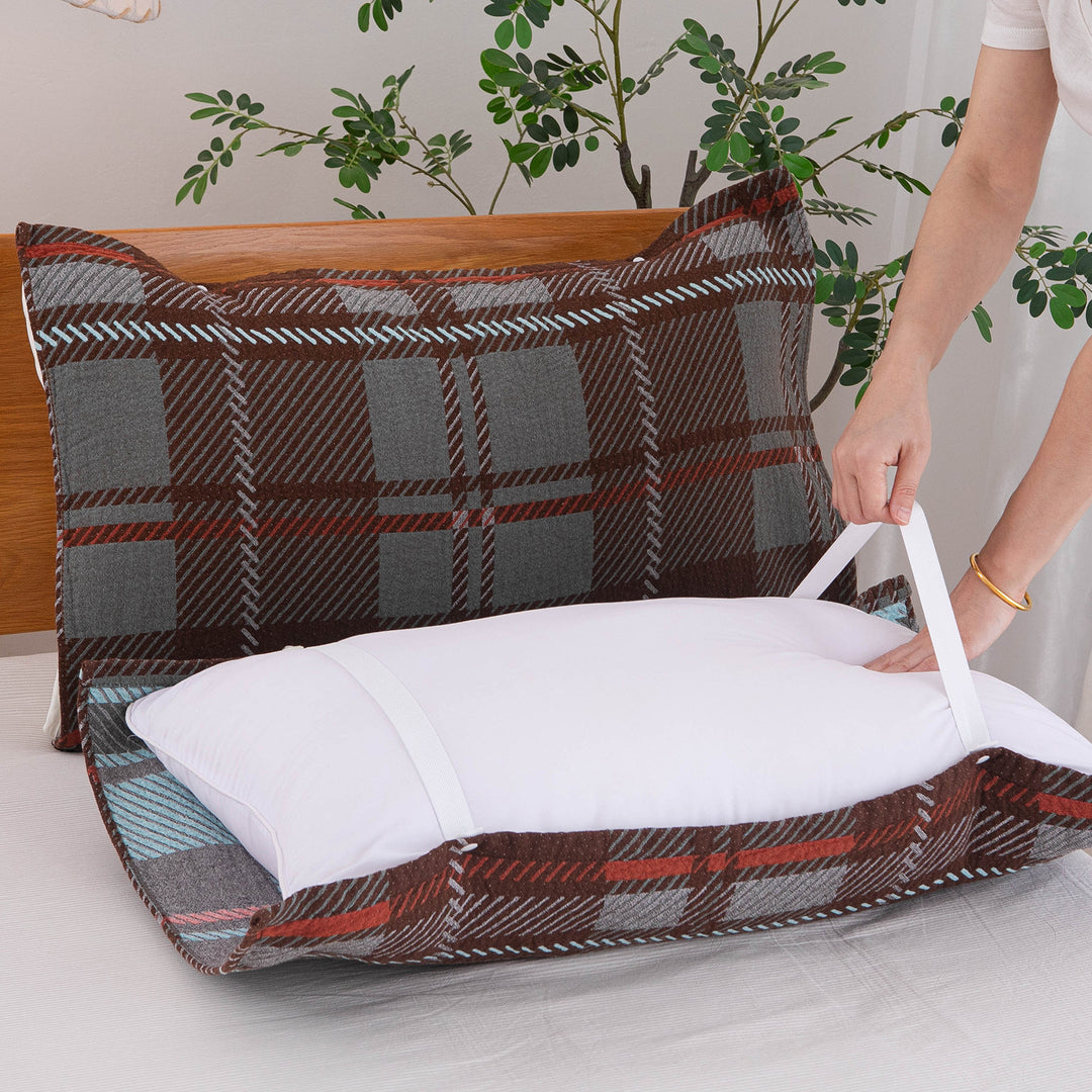 Unisex pillow with practical carrying handle Stornfield