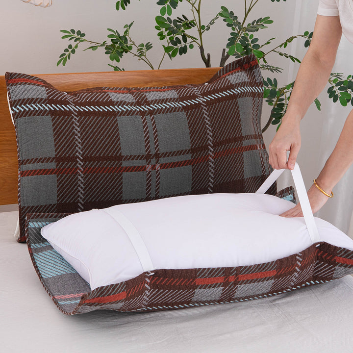 Unisex pillow with practical carrying handle Stornfield