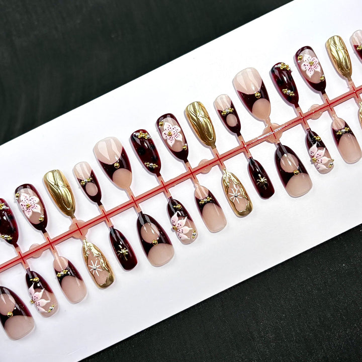 Elegant Polka Dot and Lace Press-On Nail Set