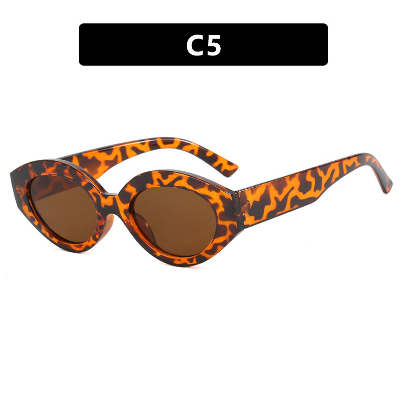 Women's creative sunglasses in elegant retro style Stornfield