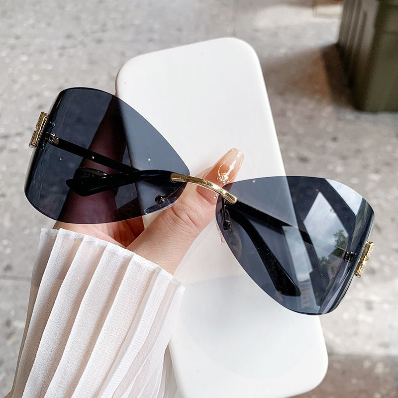 Women Cat-Eye Sunglasses with Elegant Decoration and High-Quality Frame Stornfield