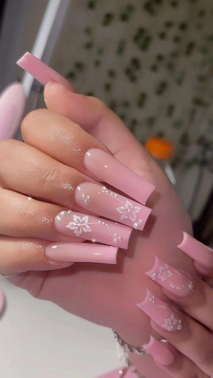 Decorative Floral Press-On Nail Set Stornfield