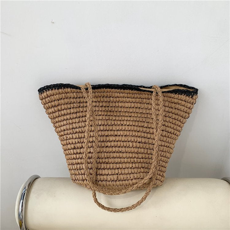 Handmade beach bag with wide bottom and sturdy handle Stornfield