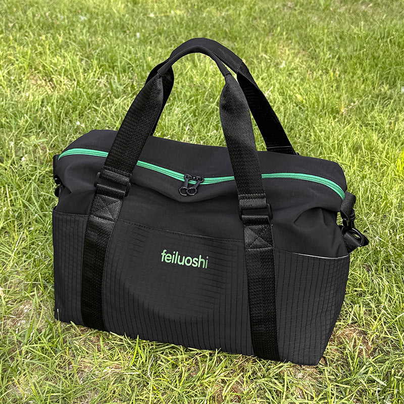 Ladies sporty and practical weekender bag Stornfield