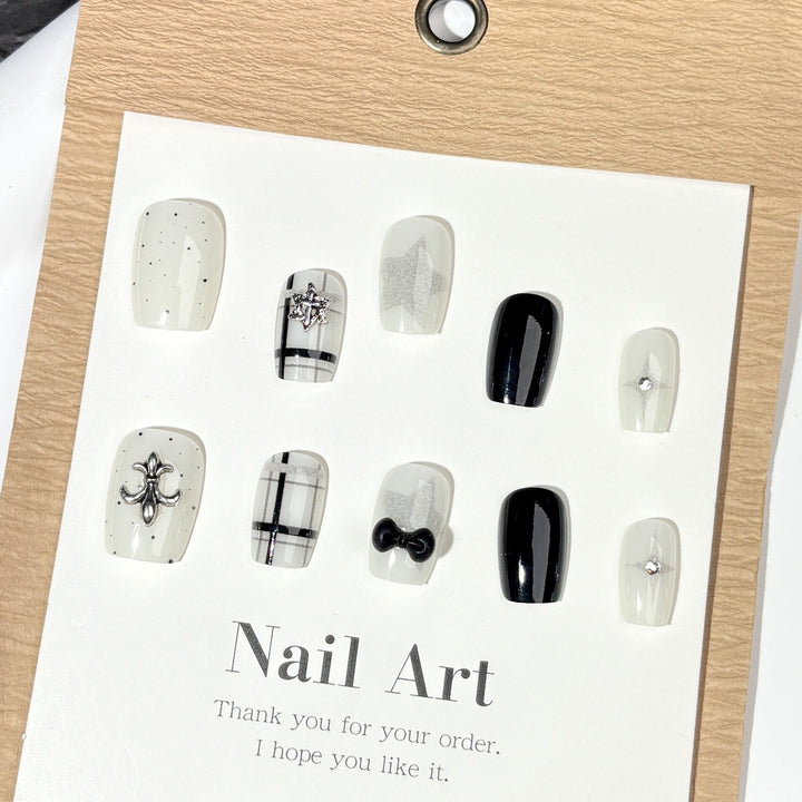 Chic Decorative Press-On Nail Set