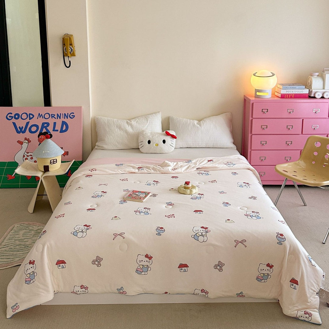 Quilted children's comforter with cute animal print and light microfiber filling