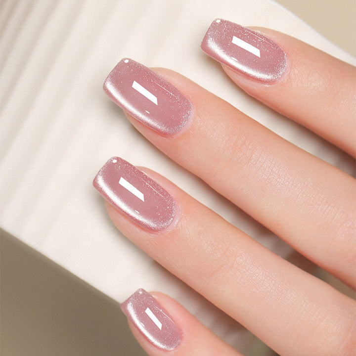 Shiny artificial nails with soft pink effect Stornfield