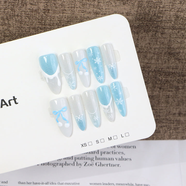 Seasonal Snowflake Press-On Nail Art Set Stornfield