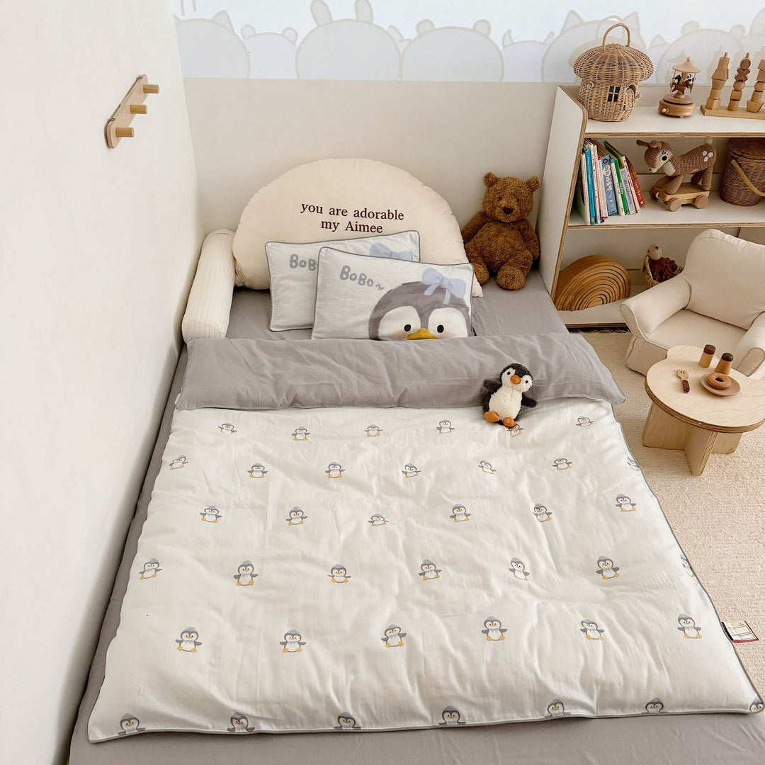 Children's Muslin Comforter Set with Cute Bear Print