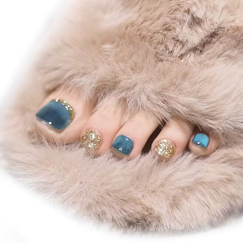 Heart-Embellished Press-On Toe Nails Stornfield