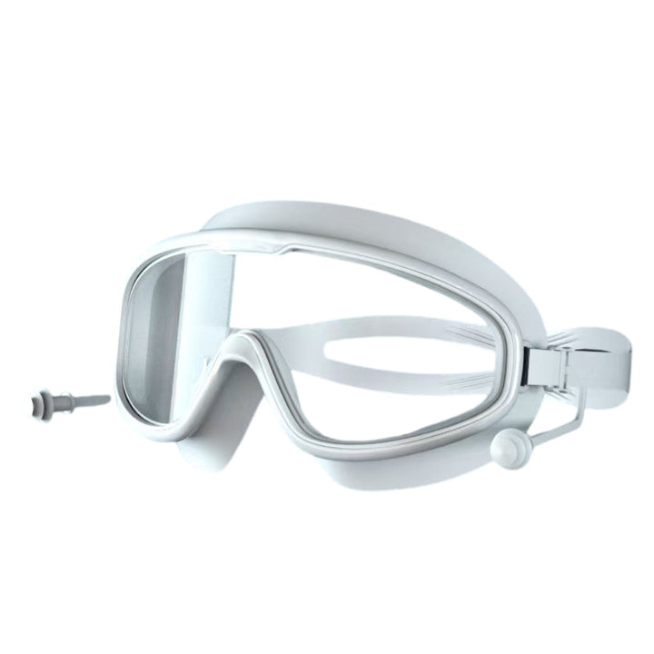 Diving mask with field of vision optimization and anti-fog technology Stornfield