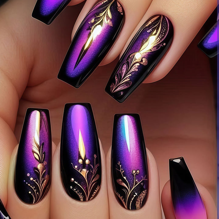 Artificial nails in elegant ombré design with gold accents Stornfield