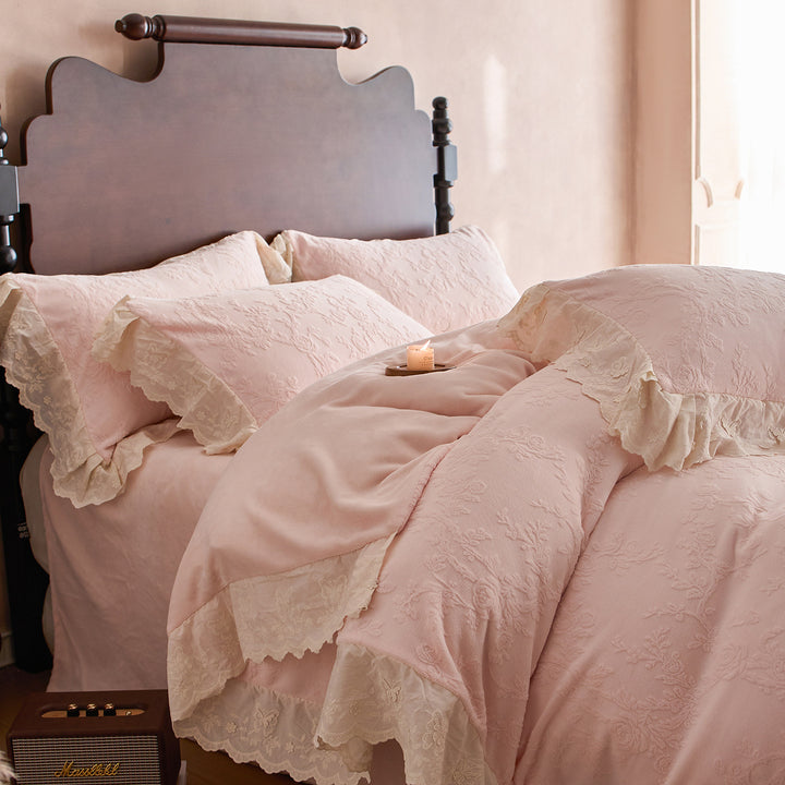 Romantic Jacquard Textured Floral Duvet Cover Set with Lace-Trimmed Ruffle Shams