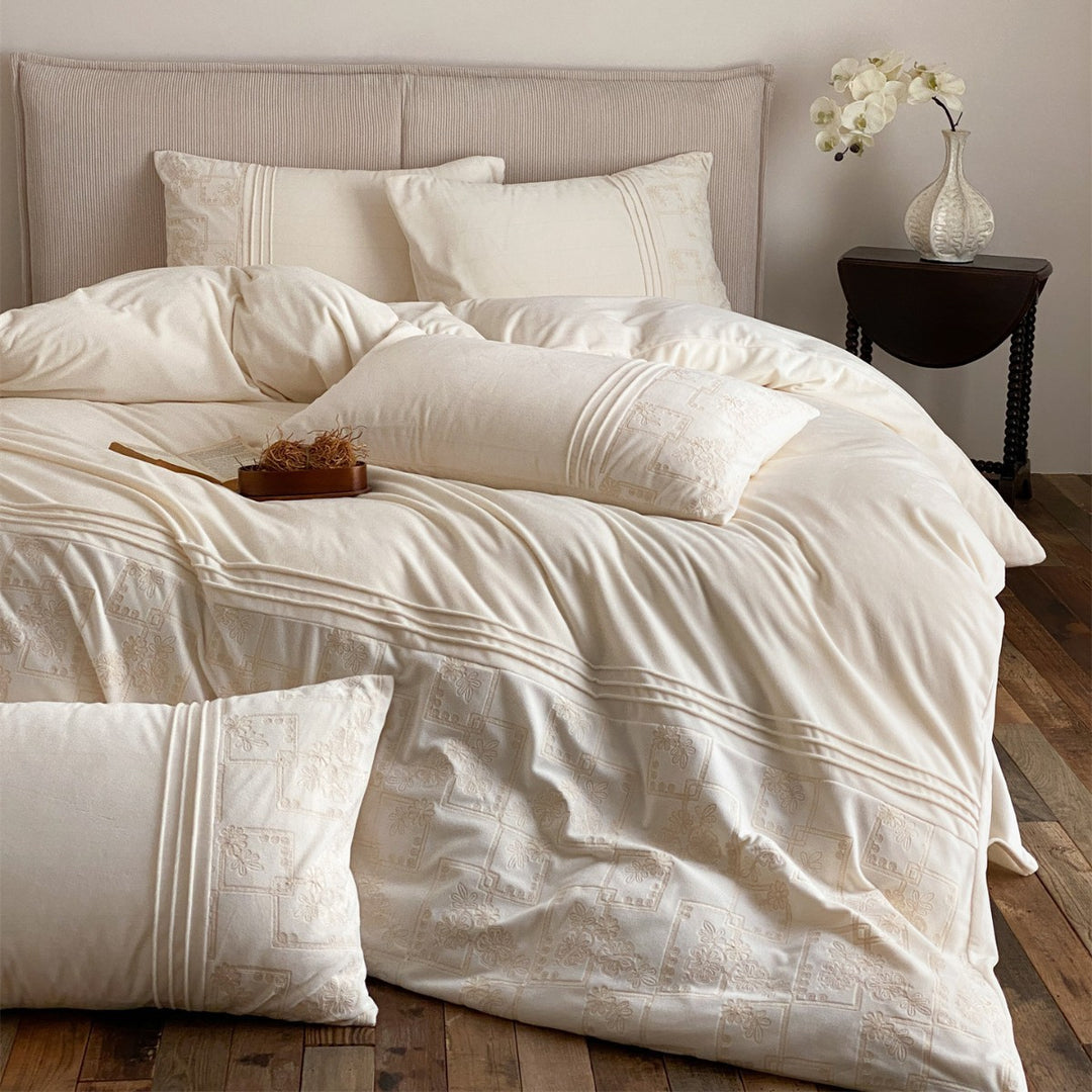 Embroidered Pintuck Cotton Duvet Cover Bedding Set with Decorative Pillow Shams