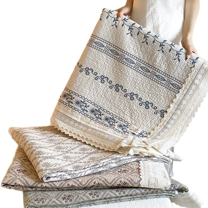 Quilted Cotton-Lace Trimmed Diamond Matelassé Bedspread with Matching Shams