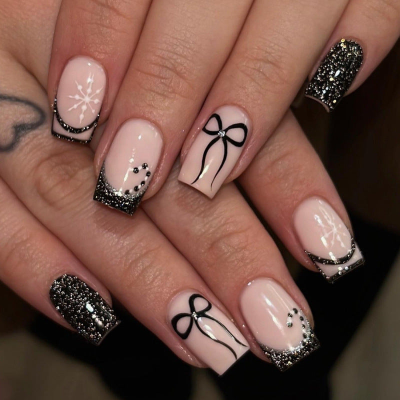 Glamorous Holiday-Themed Press-On Nail Art