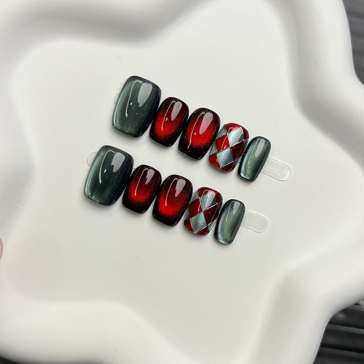 Glamorous Press-On Nail Art Set