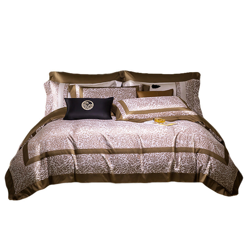 Luxury Satin-Blend Leopard Jacquard Duvet Cover Set with Contrast Border