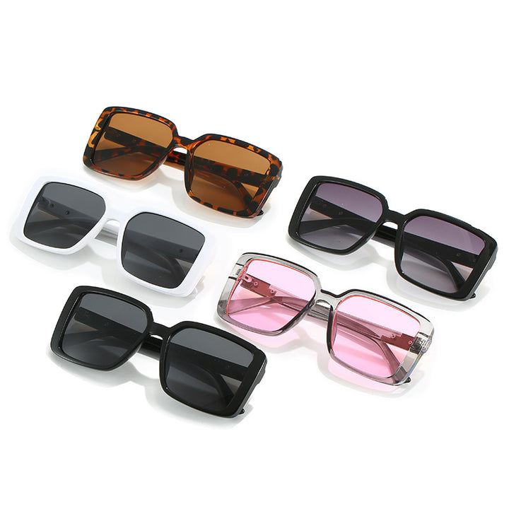 Women's fashionable square sunglasses with trendy details Stornfield