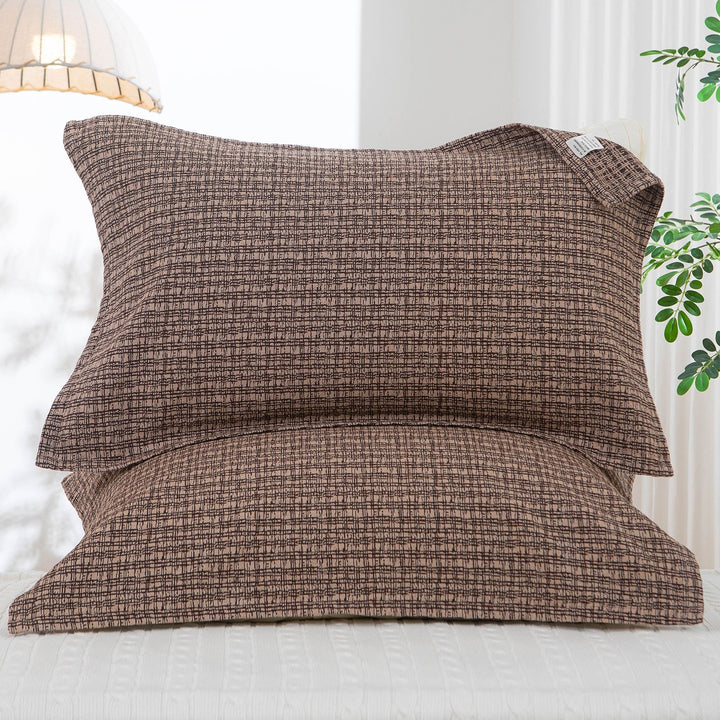 Women's pillowcase with delicate floral motif Stornfield