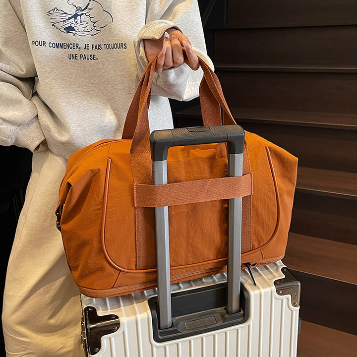 Elegant Travel Bag with Reinforced Bottom Stornfield