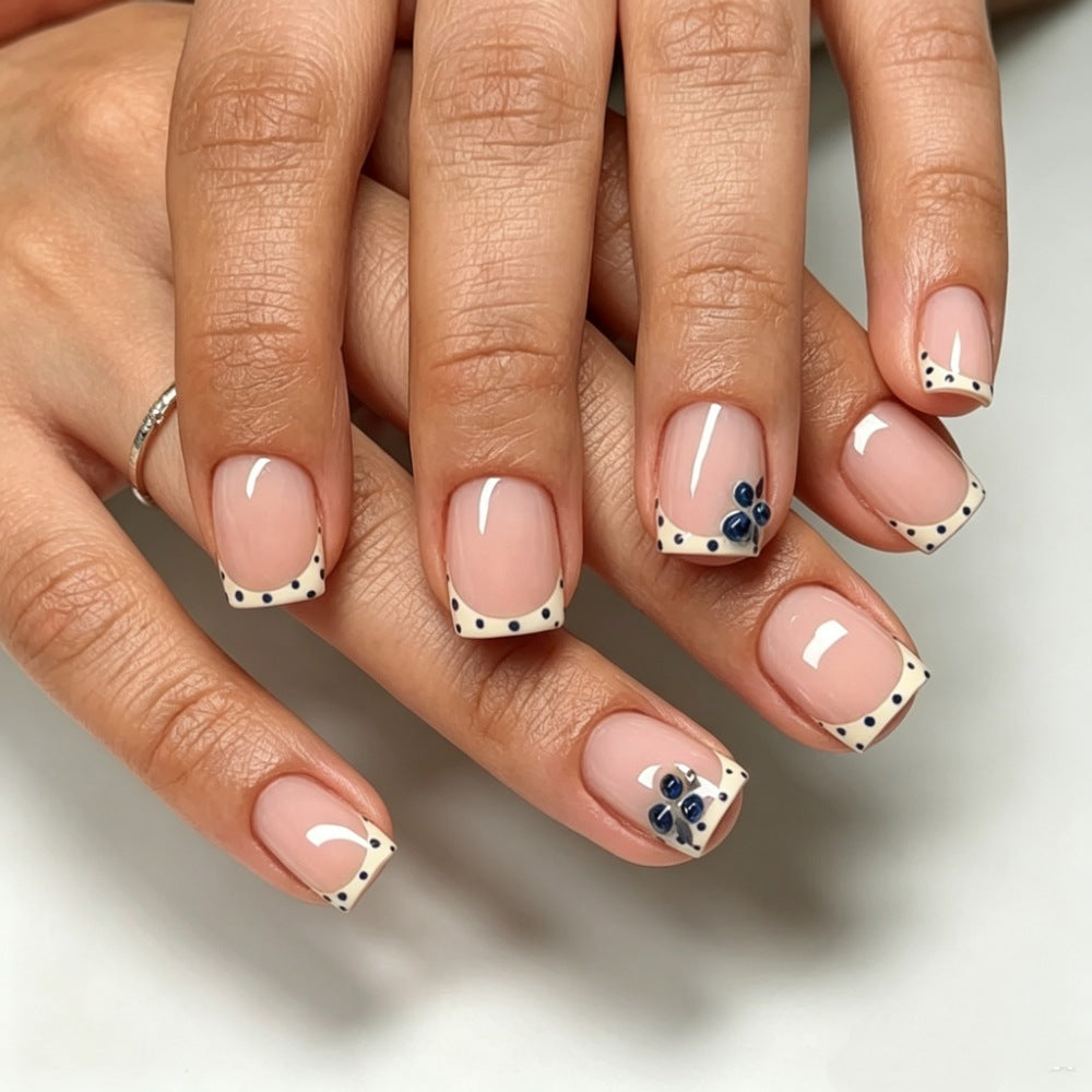 Festive Seasonal Nail Art Enhancements