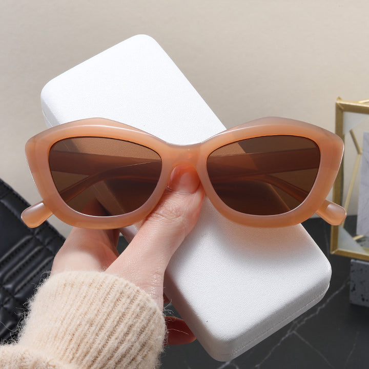 Ladies Cat-Eye Sunglasses with Stylish Leopard Pattern Stornfield