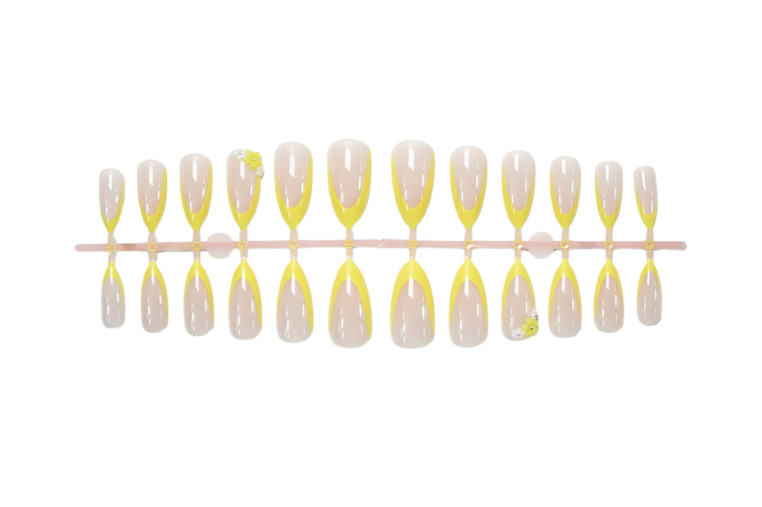 Artificial nail set with elegant gradient and floral accents Stornfield
