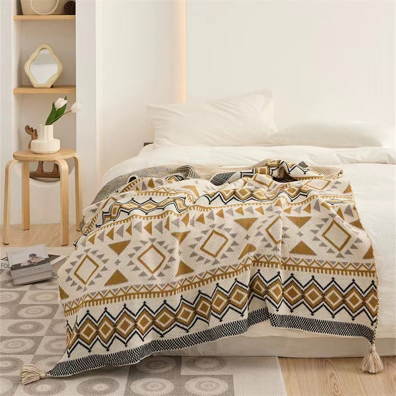 Decorative Ethnic Pattern Throw Blanket