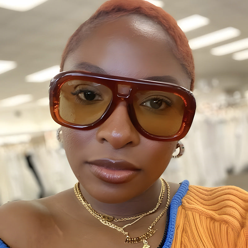 Women's striking sunglasses in elegant style Stornfield