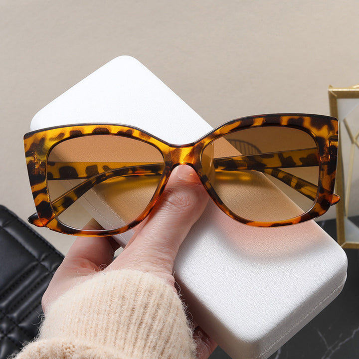 Women's Fashion Cat-Eye Sunglasses with Modern Design Stornfield