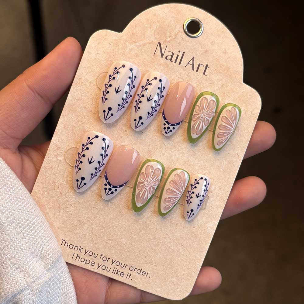 Premium Decorative Press-On Nails Stornfield