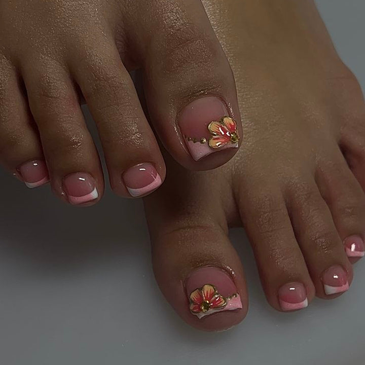 Elegant toenail art Stornfield