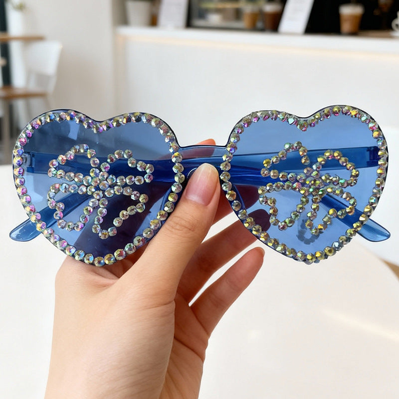 Glamorous Heart-Shaped Rhinestone Sunglasses Stornfield