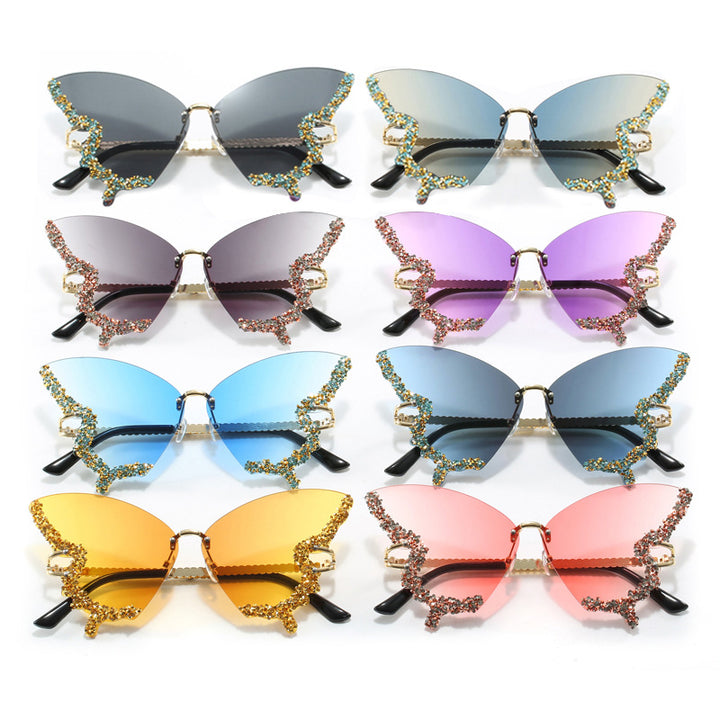 Ladies extravagant Cats Eye sunglasses with sparkling accents Stornfield