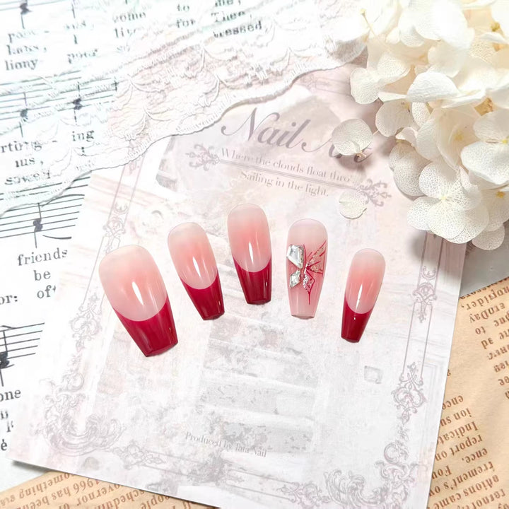 Artificial High Gloss Artificial Nails with Elegant Decorations Stornfield