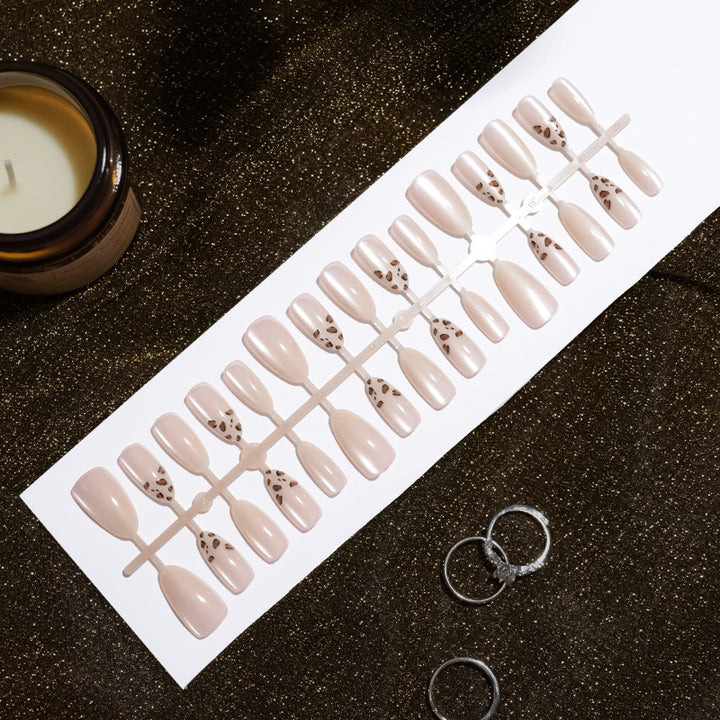 Artificial Nail Tips in Modern Leopard Design Stornfield