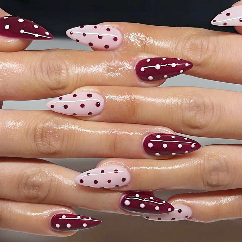 Artificial nail set with elegant dots and trendy design Stornfield