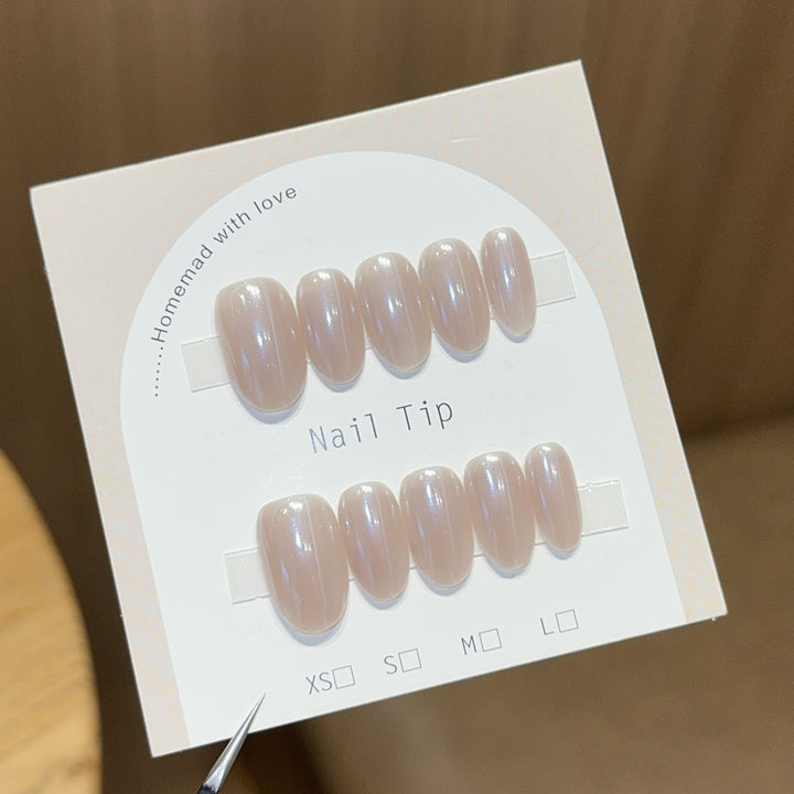 Artificial nails in a timeless elegant design Stornfield