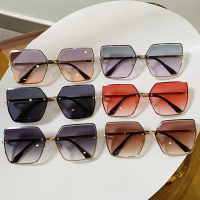 Ladies fashionable square sunglasses with polarized lenses Stornfield