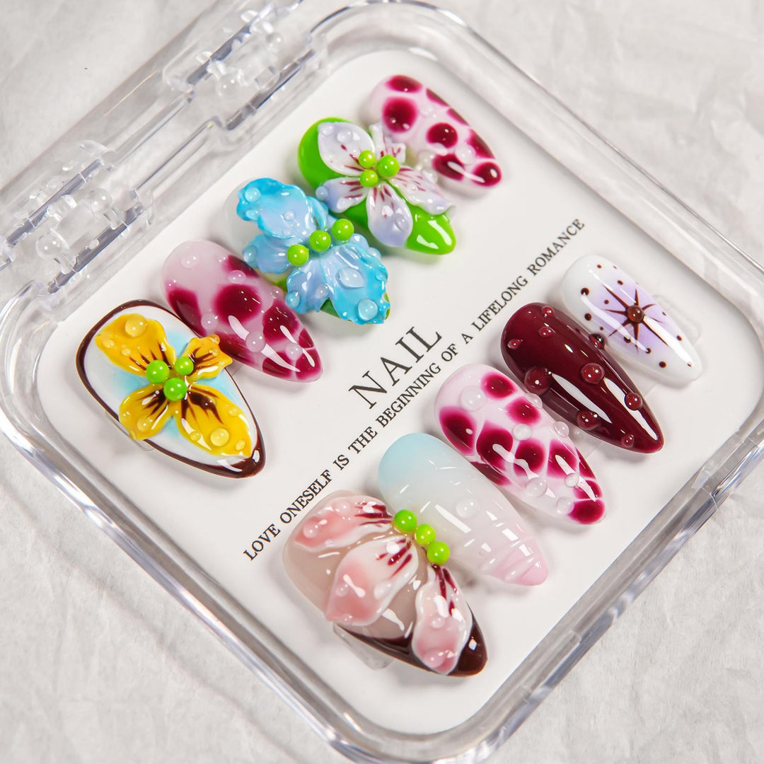 Artistic Floral Embellished Press-On Nail Set