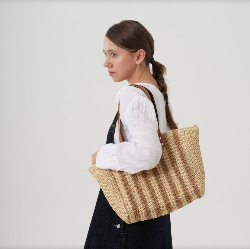 Stylish and Spacious Shopping Bag Stornfield