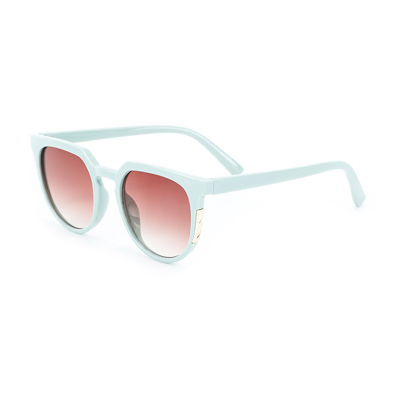 Ladies elegant sunglasses with fashionable frame and UV protection Stornfield