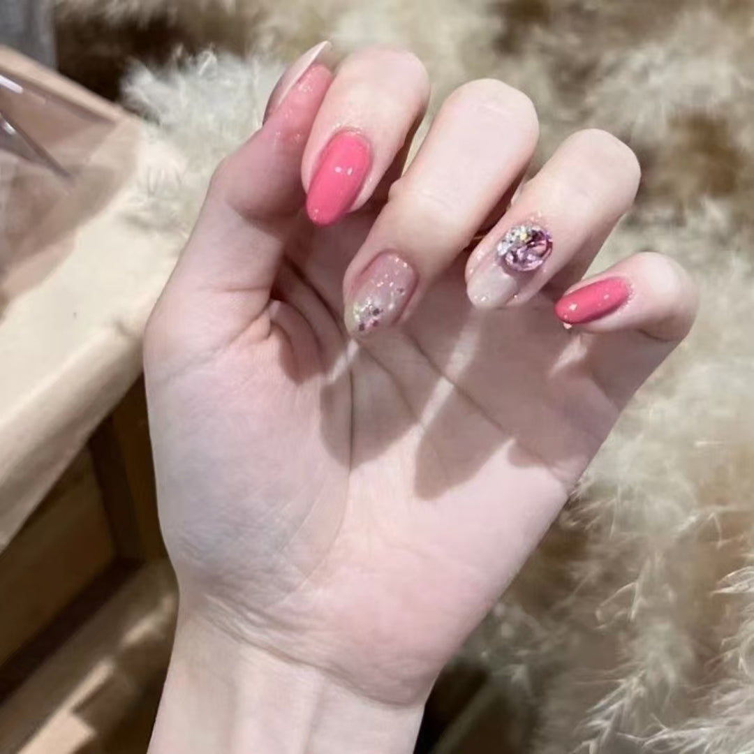 Elegant Floral Nail Art Extensions