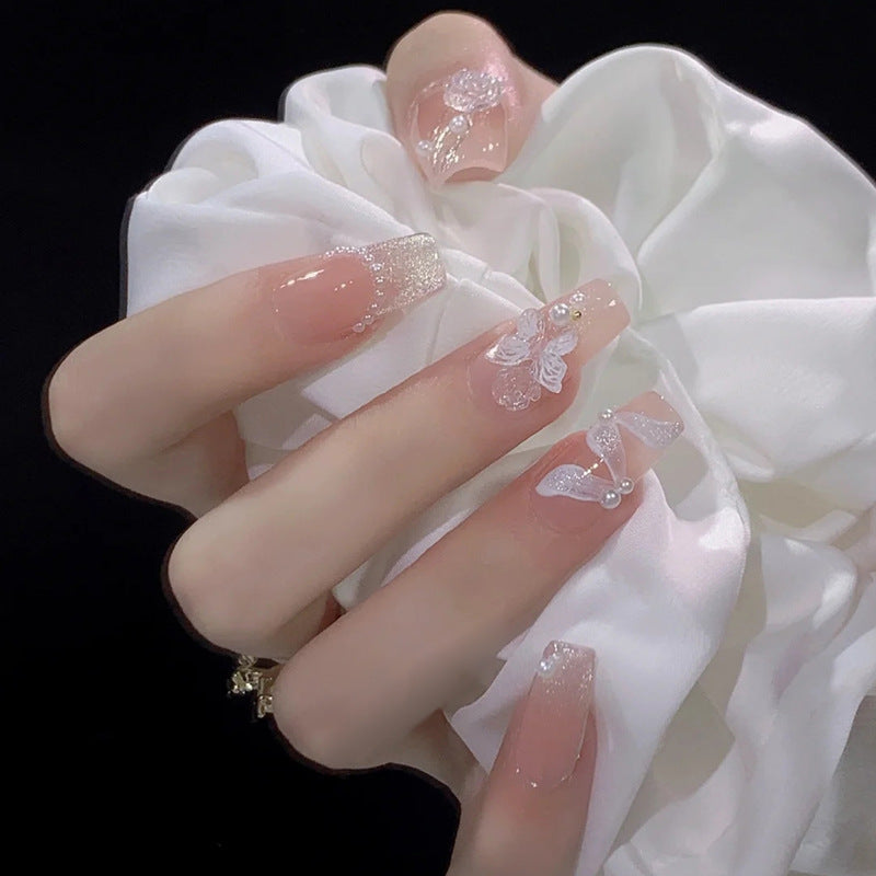 Elegant and Artistic Artificial Nails Stornfield