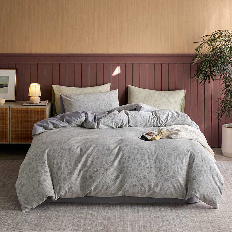 Reversible cotton percale bedding set with fine floral pattern and soft touch
