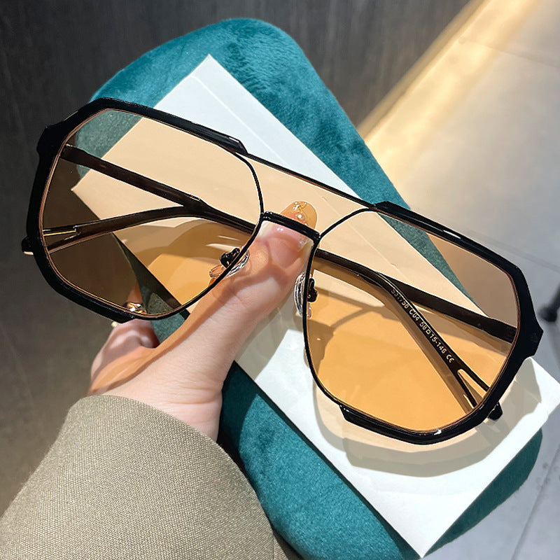 Women’s geometric sunglasses with special frame and UV protection Stornfield