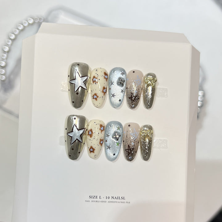 Festive Themed Press-On Nail Set