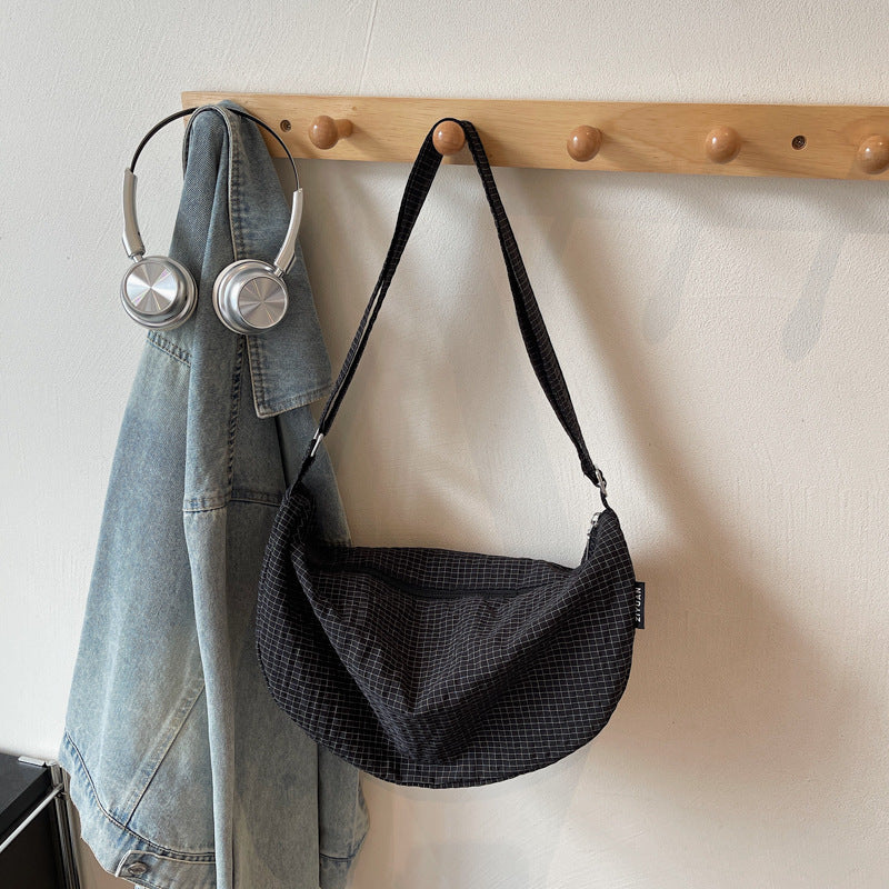 Fashionable Textured Hobo Bag